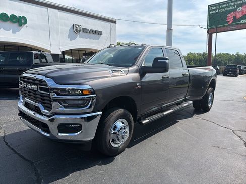 New 2026 RAM 3500 Tradesman AWD/4WD image 2