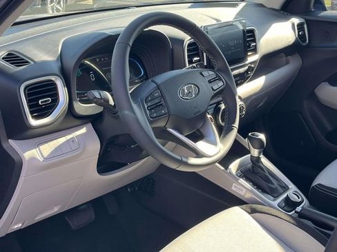 New 2026 Hyundai Venue SEL FWD image 9
