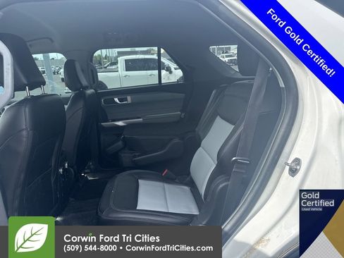 Used 2023 Ford Explorer XLT w/ Equipment Group 202A image 7
