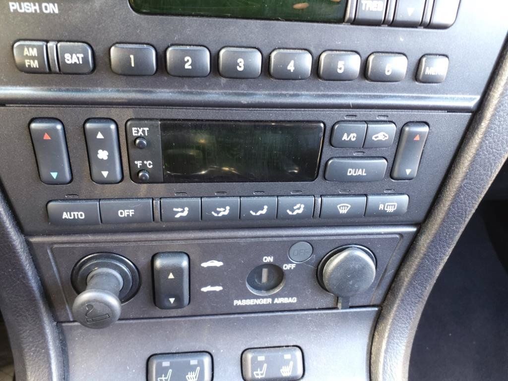 Used 2004 Ford Thunderbird RWD image 11
