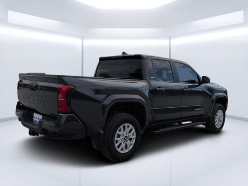 Used 2026 Toyota Tacoma SR5 RWD image 3
