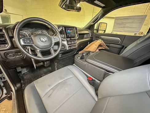 New 2026 RAM 5500 Tradesman w/ Chrome Appearance Group AWD/4WD image 9