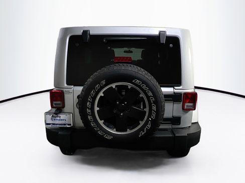 Used 2012 Jeep Wrangler Altitude image 6