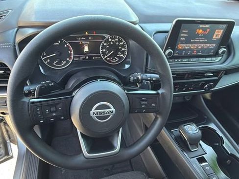 Used 2021 Nissan Rogue S image 18