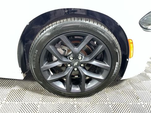 Used 2023 Dodge Charger SXT w/ Blacktop Package RWD image 10