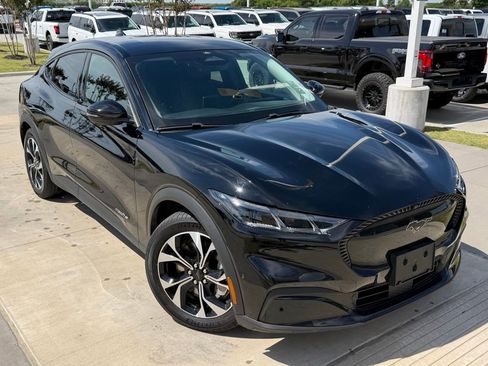 Used 2024 Ford Mustang Mach-E Select w/ Comfort Package Lite RWD image 6