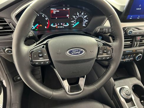 Used 2022 Ford Escape SEL AWD/4WD image 12
