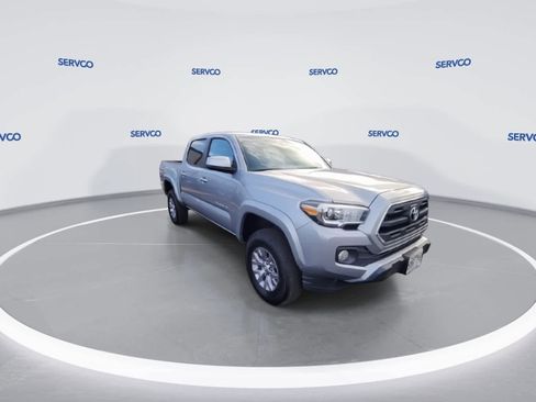 Used 2016 Toyota Tacoma SR5 image 3