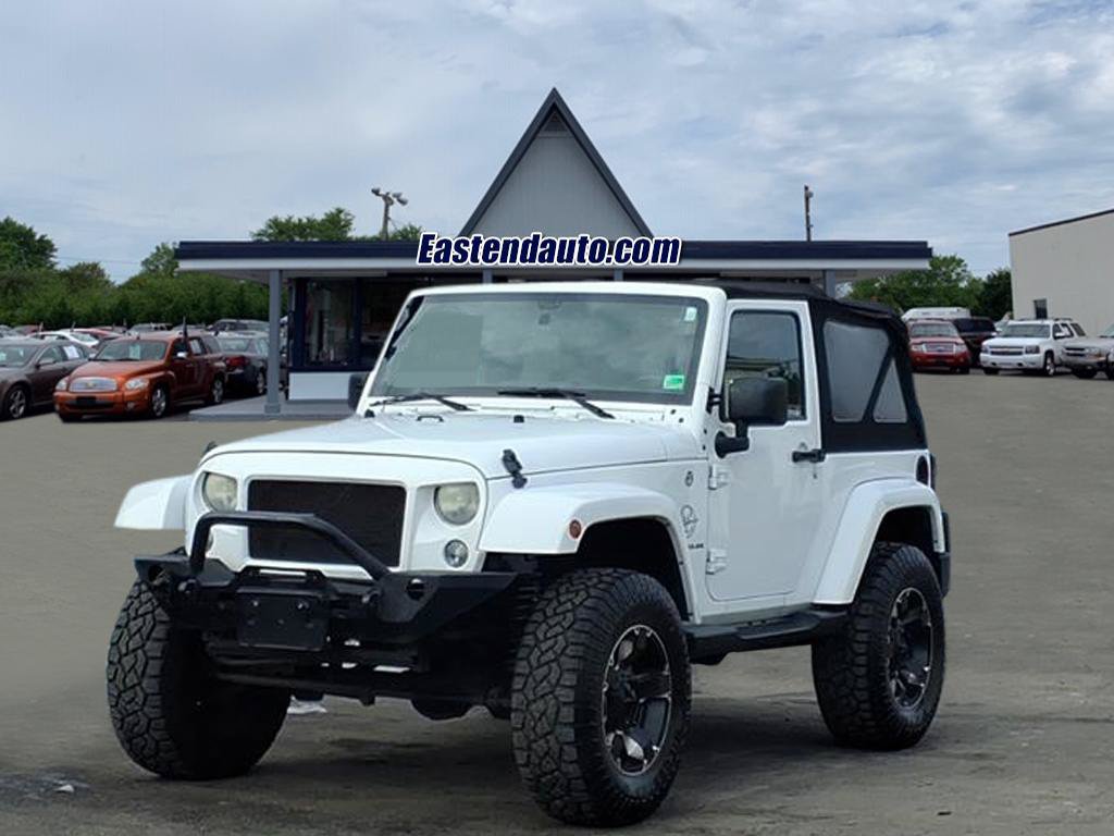 Used 2015 Jeep Wrangler Sahara w/ Dual Top Group AWD/4WD image 1