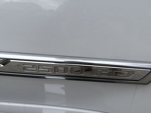 Used 2024 Chevrolet Silverado 2500 High Country w/ Technology Package image 15