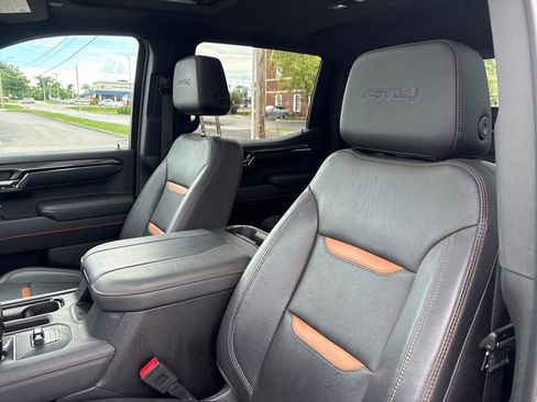 Used 2023 GMC Sierra 1500 AT4 w/ AT4 Preferred Package AWD/4WD image 17