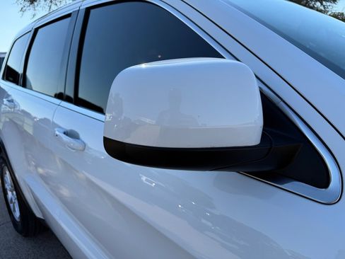 Used 2020 Jeep Grand Cherokee Laredo image 9