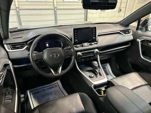 Used 2020 Toyota RAV4 XSE w/ Carpet Mat Package AWD/4WD image 4
