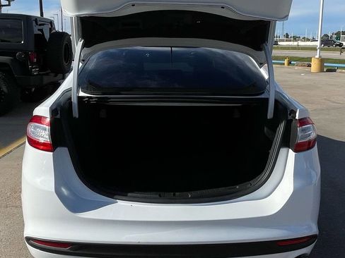 Used 2014 Ford Fusion SE w/ Equipment Group 201A image 11