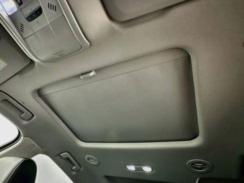 Used 2021 Buick Enclave Avenir w/ Avenir Technology Package FWD image 26