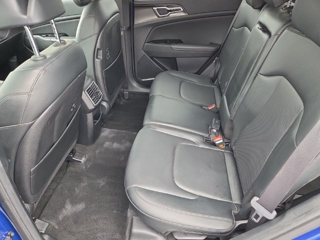 Used 2023 Kia Sportage EX FWD image 12