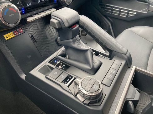 New 2026 Toyota 4Runner TRD Off-Road Premium AWD/4WD image 25
