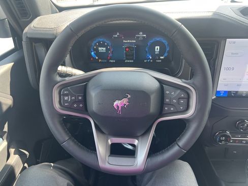 New 2025 Ford Bronco Badlands image 24