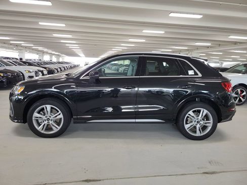 Used 2024 Audi Q3 2.0T Premium w/ Convenience Package AWD/4WD image 7