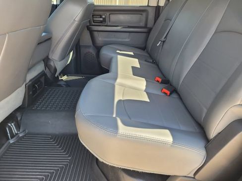 Used 2018 RAM 2500 Tradesman w/ Chrome Appearance Group AWD/4WD image 26