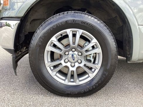 Used 2019 Ford F150 Lariat image 14