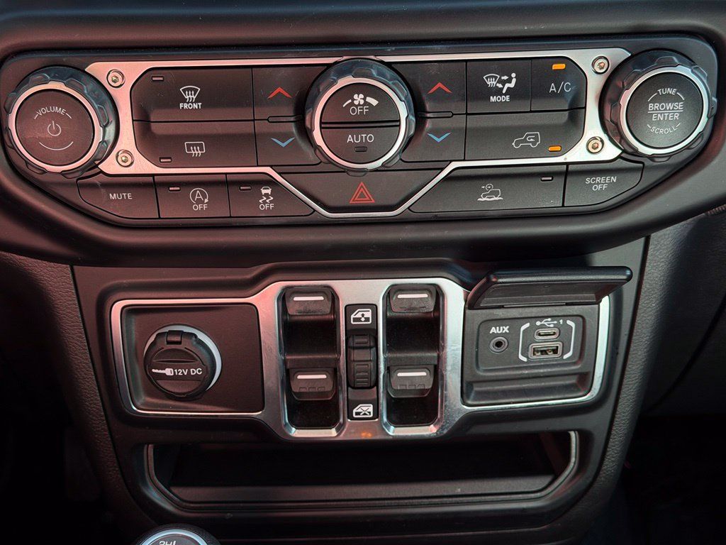 Used 2022 Jeep Gladiator Sport AWD/4WD image 26