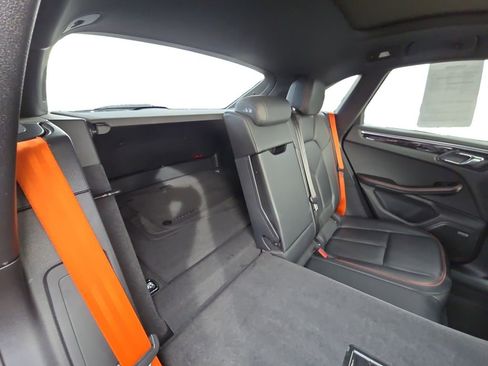 Used 2023 Porsche Macan image 21