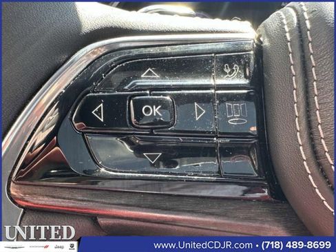 Used 2023 Jeep Grand Cherokee Overland w/ Luxury Tech Group IV image 23