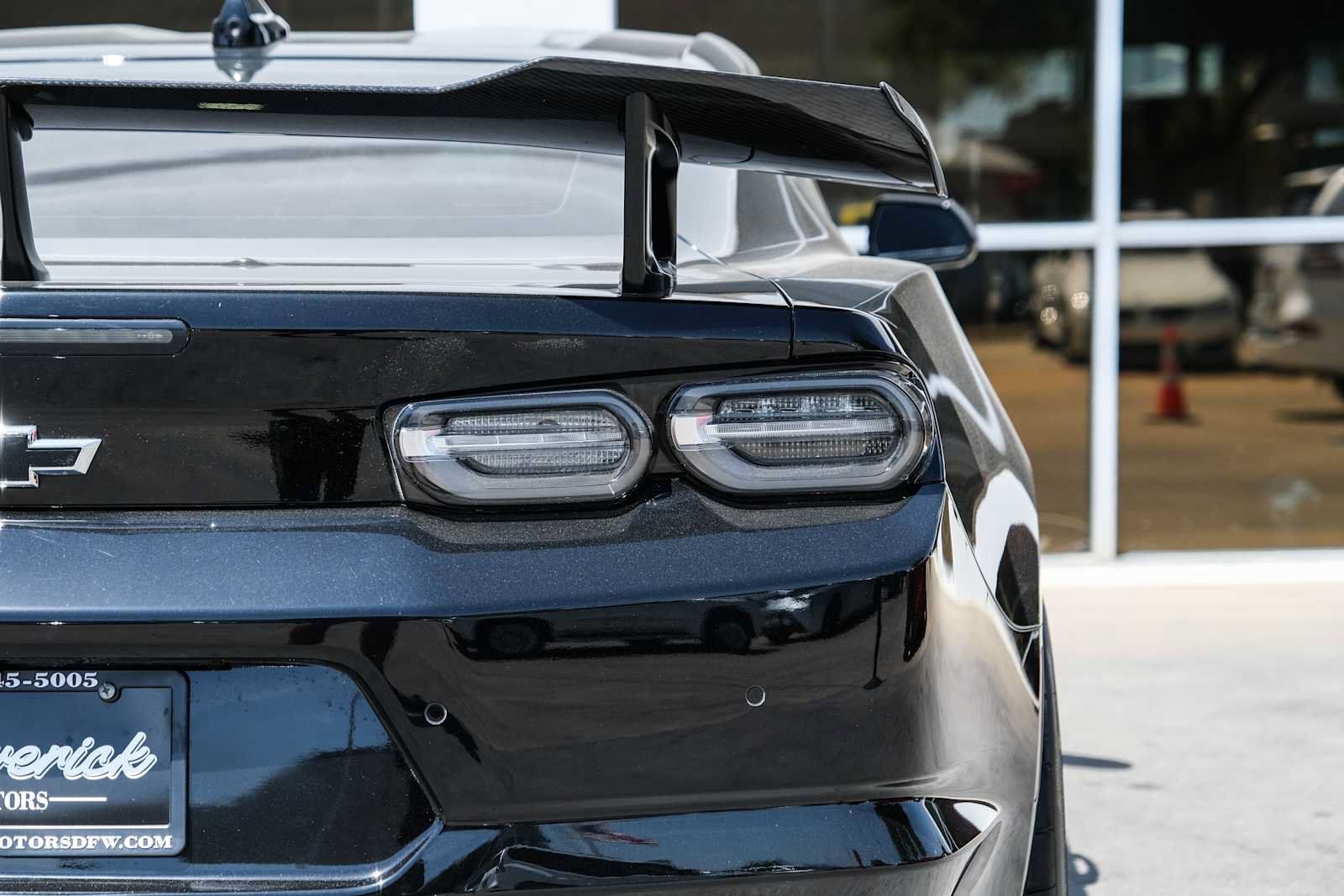 Used 2021 Chevrolet Camaro ZL1 RWD image 17