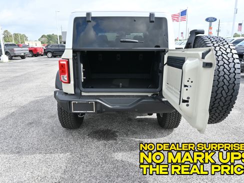 New 2026 Ford Bronco Heritage Edition image 6