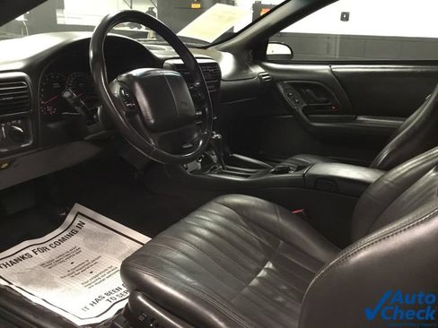 Used 2000 Chevrolet Camaro Z28 w/ Sport Appearance Pkg RWD image 33