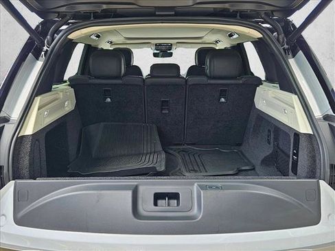 Used 2023 Land Rover Range Rover SE AWD/4WD image 6