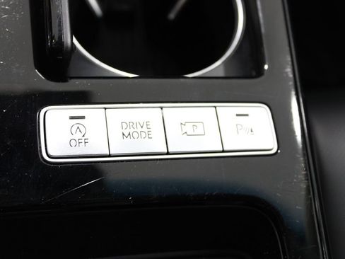 Used 2025 Genesis G80 2.5T AWD/4WD image 42