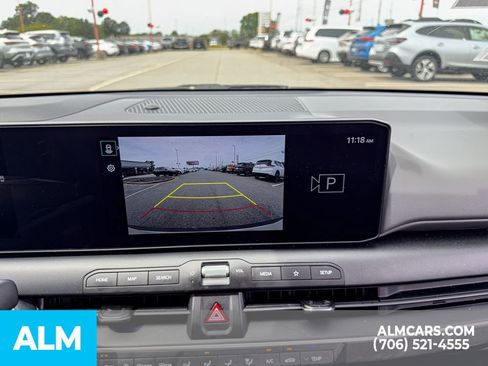 Used 2025 Kia K4 LXS image 16