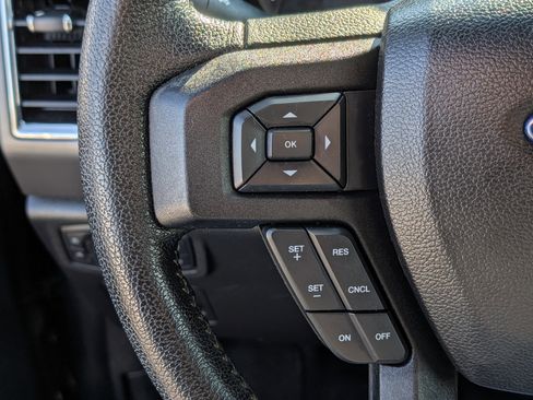 Used 2016 Ford F150 XLT w/ Equipment Group 302A Luxury image 21