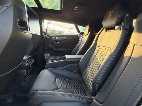 Used 2021 Lamborghini Urus AWD/4WD image 71