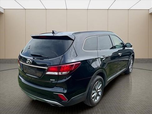 Used 2017 Hyundai Santa Fe SE AWD/4WD image 14