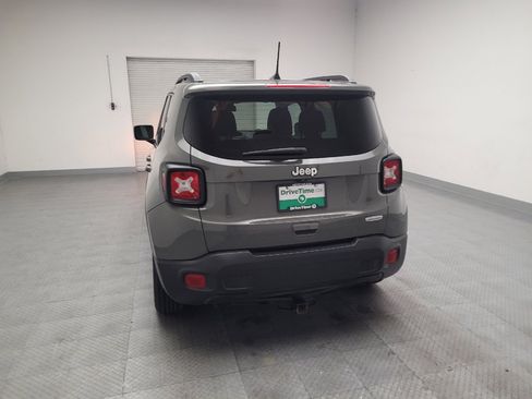 Used 2020 Jeep Renegade Latitude w/ Popular Equipment Group FWD image 6