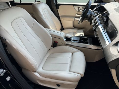 Used 2022 Mercedes-Benz GLB 250 image 22