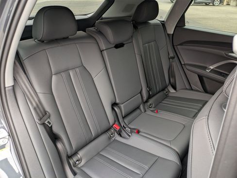 New 2025 Audi Q5 Premium Plus image 11