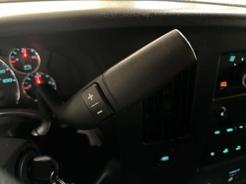 Used 2024 GMC Savana 2500 w/ Driver Convenience Package RWD image 20