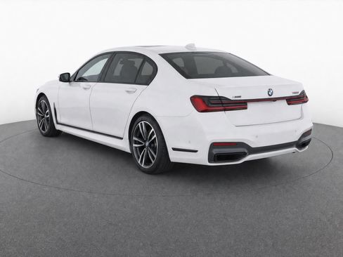 Used 2020 BMW 750i xDrive w/ Executive Package AWD/4WD image 4