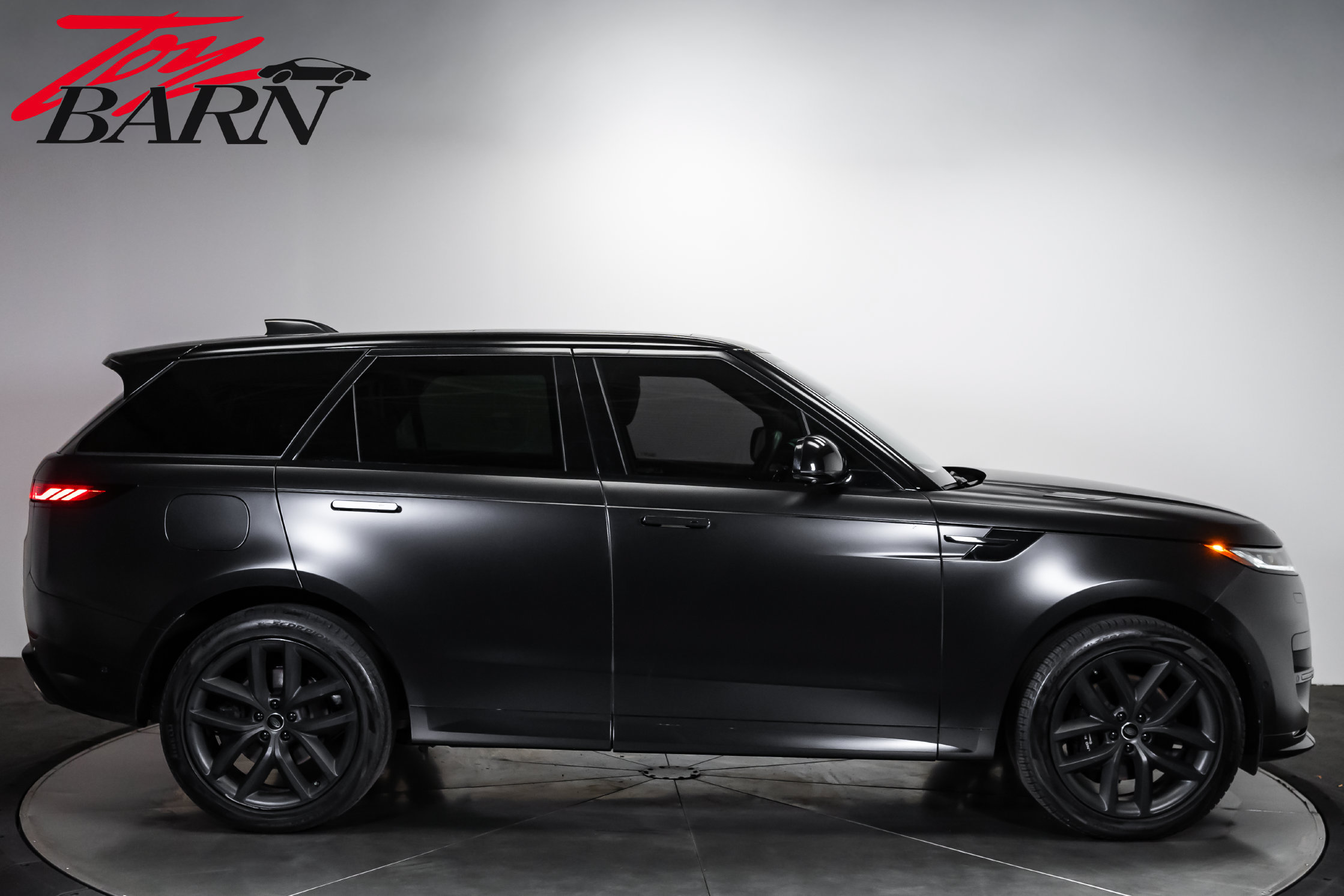 Used 2024 Land Rover Range Rover Sport Dynamic SE AWD/4WD image 6