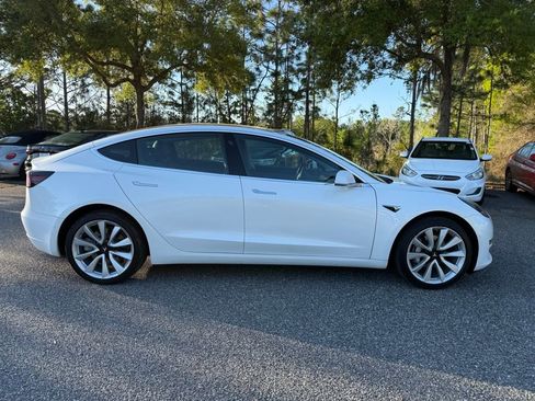 Used 2019 Tesla Model 3 Standard Range Plus image 8