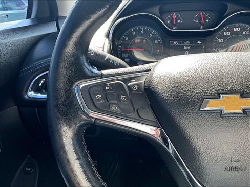 Used 2017 Chevrolet Cruze Premier FWD image 19