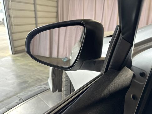 Used 2014 Toyota Camry SE FWD image 19