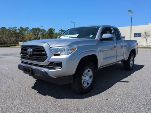 Used 2019 Toyota Tacoma SR image 9