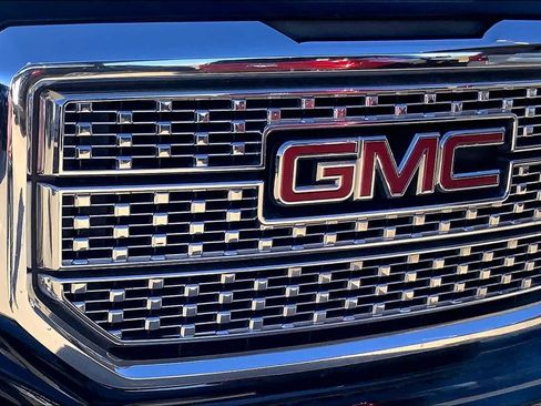 Used 2016 GMC Sierra 1500 Denali w/ Enhanced Driver Alert Package image 28