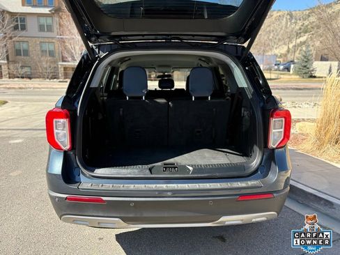 Used 2022 Ford Explorer XLT w/ Equipment Group 202A image 8