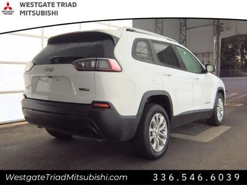 Used 2020 Jeep Cherokee Latitude FWD image 4